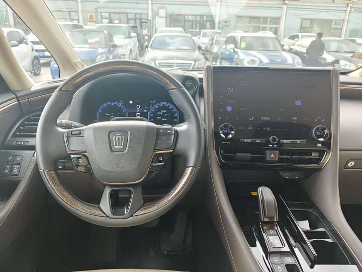 Фото 6 - Toyota Vellfire