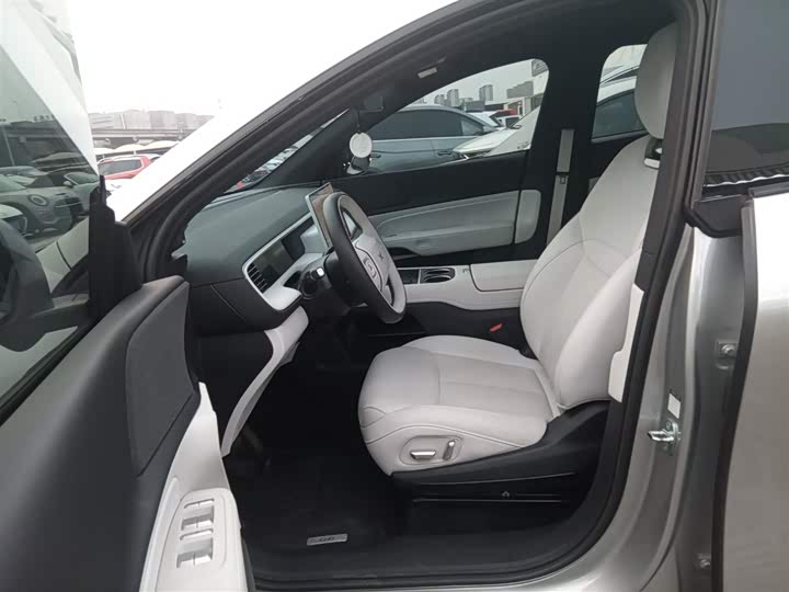 Фото 14 - XPeng G6