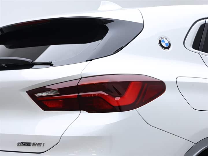 Фото 7 - BMW X2