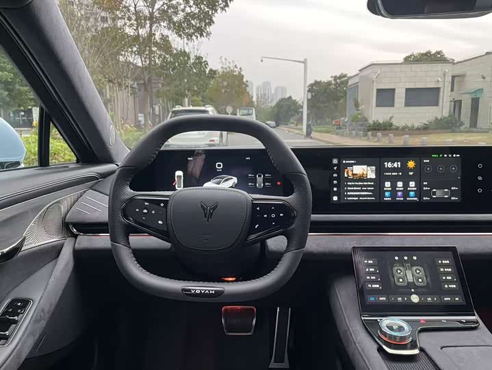 Фото 24 - Voyah Passion