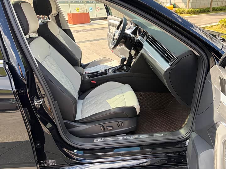 Фото 11 - Volkswagen Magotan