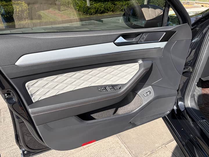 Фото 20 - Volkswagen Magotan