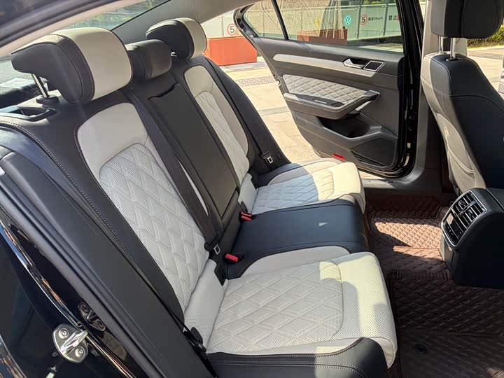 Фото 21 - Volkswagen Magotan