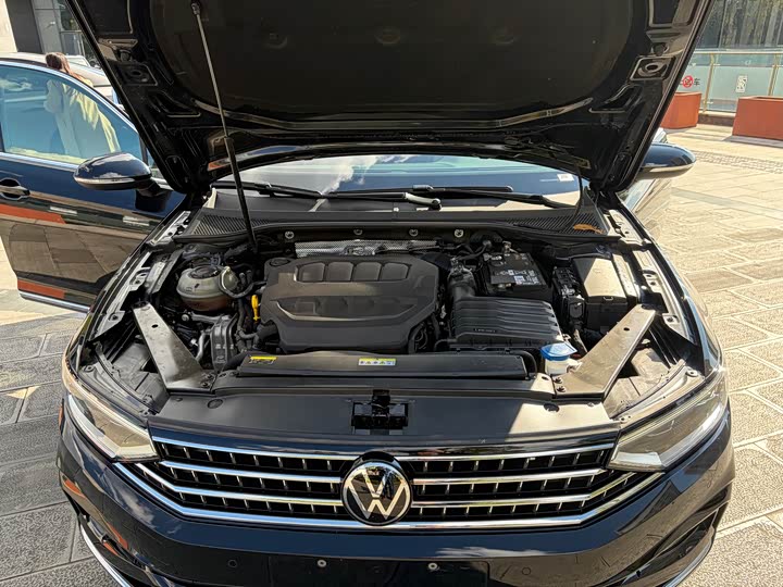 Фото 26 - Volkswagen Magotan