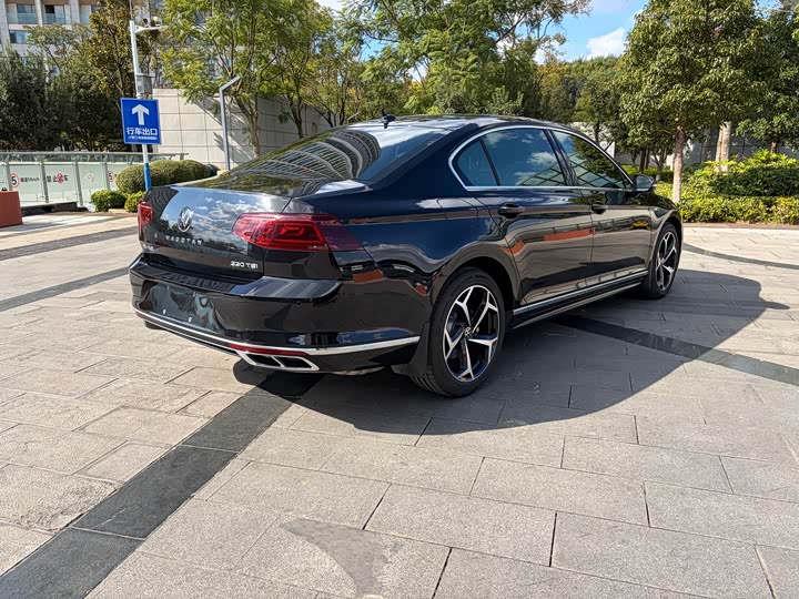 Фото 4 - Volkswagen Magotan