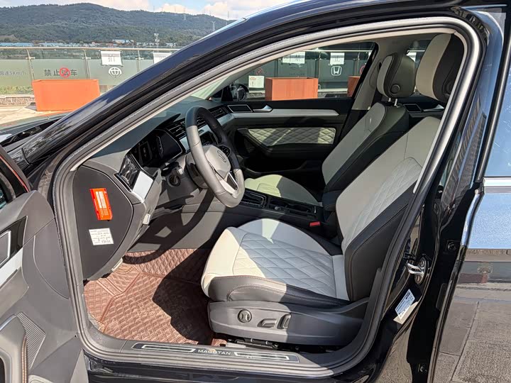 Фото 7 - Volkswagen Magotan