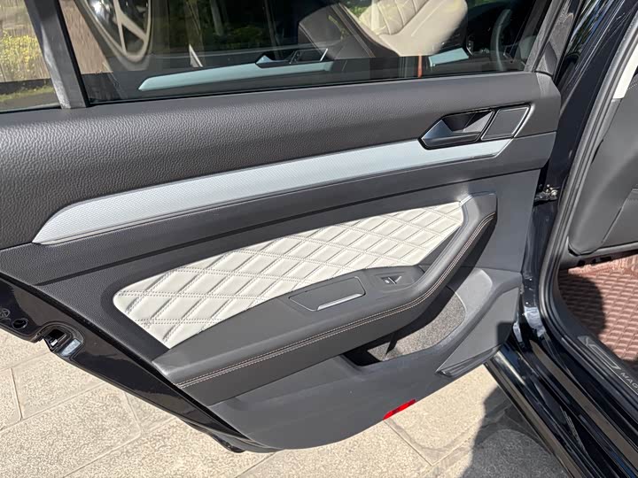 Фото 9 - Volkswagen Magotan