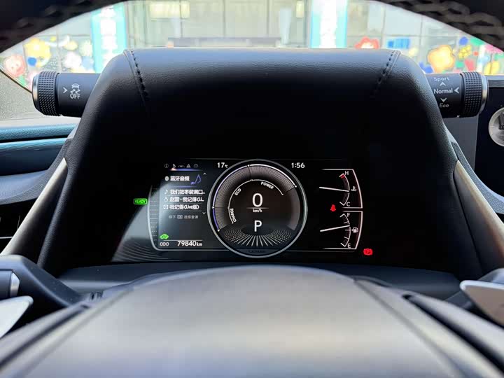 Фото 11 - Lexus ES