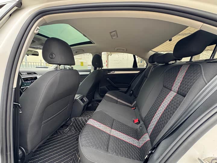 Фото 10 - Volkswagen Lamando L