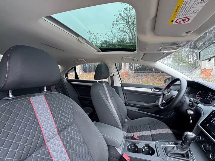 Фото 12 - Volkswagen Lamando L