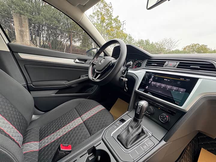 Фото 13 - Volkswagen Lamando L