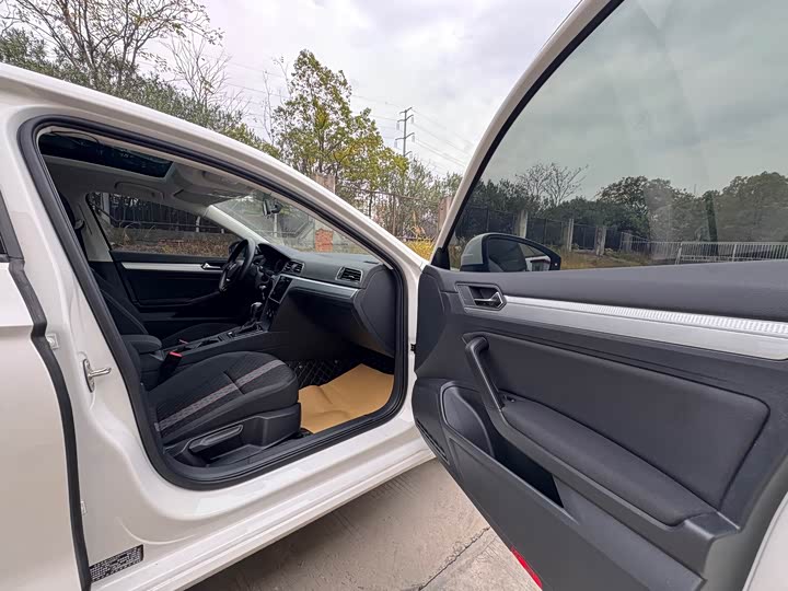 Фото 19 - Volkswagen Lamando L