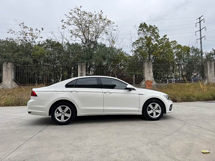 Фото 4 - Volkswagen Lamando L