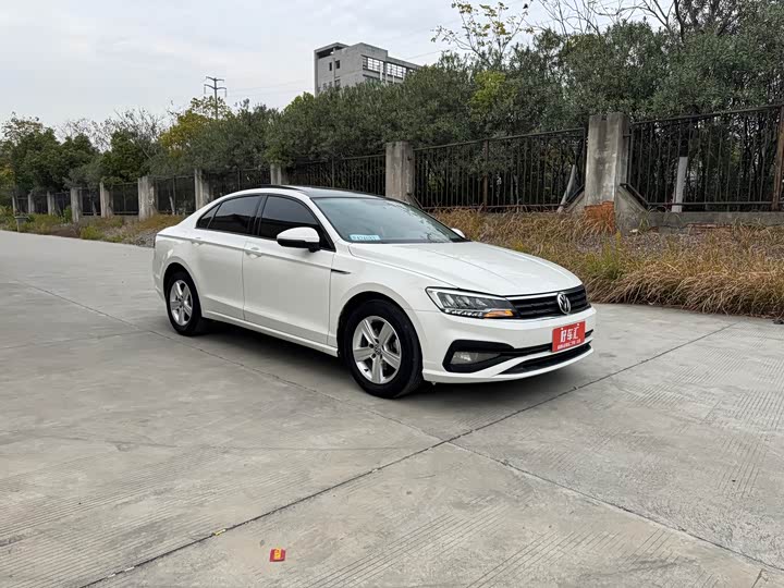 Фото 9 - Volkswagen Lamando L