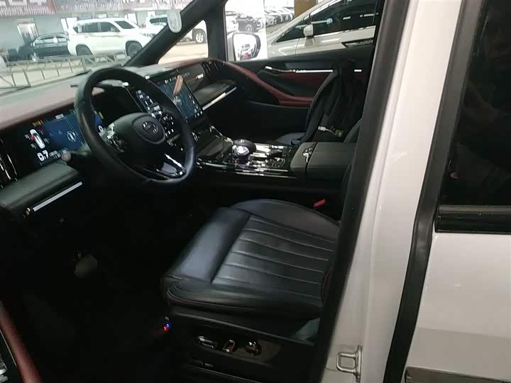 Фото 15 - GAC Trumpchi M8