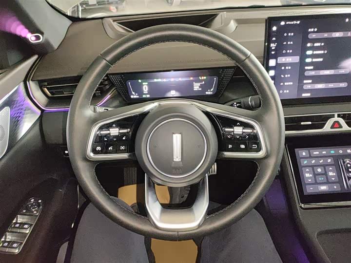 Фото 11 - Wey Mocca Hybrid