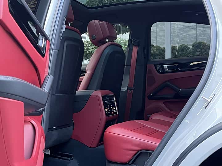 Фото 11 - Porsche Cayenne