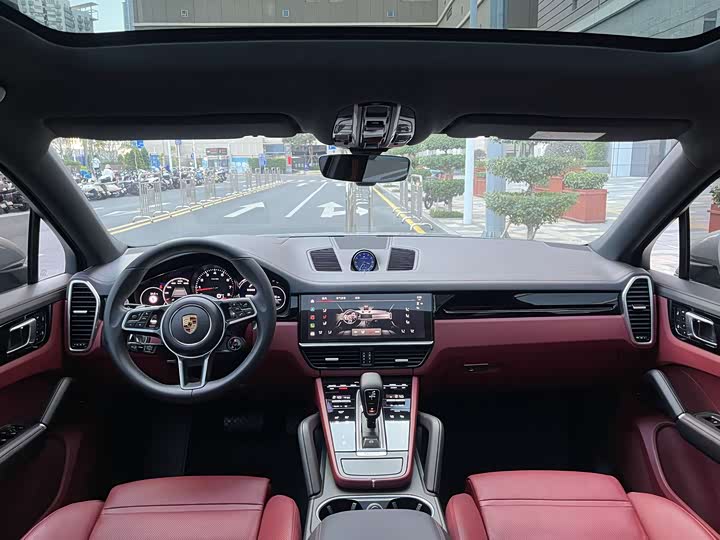 Фото 13 - Porsche Cayenne