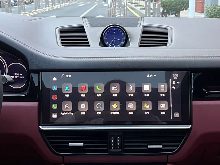 Фото 15 - Porsche Cayenne