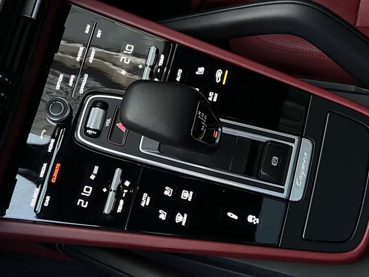 Фото 21 - Porsche Cayenne