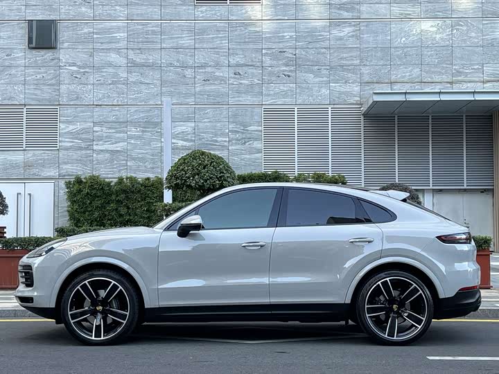 Фото 3 - Porsche Cayenne