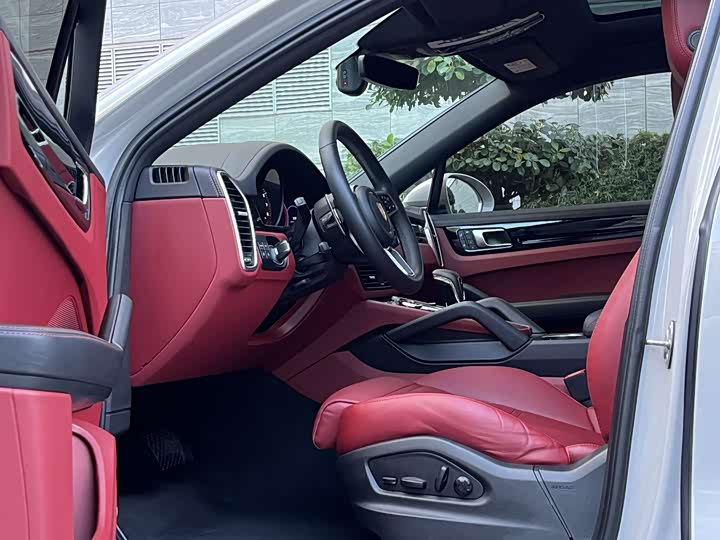 Фото 9 - Porsche Cayenne