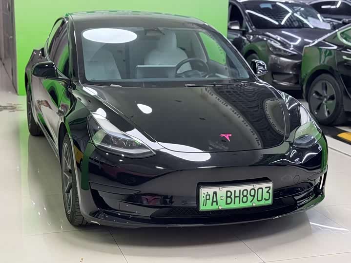 Фото 7 - Tesla Model 3