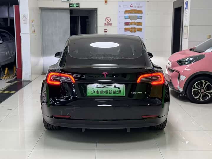 Фото 9 - Tesla Model 3