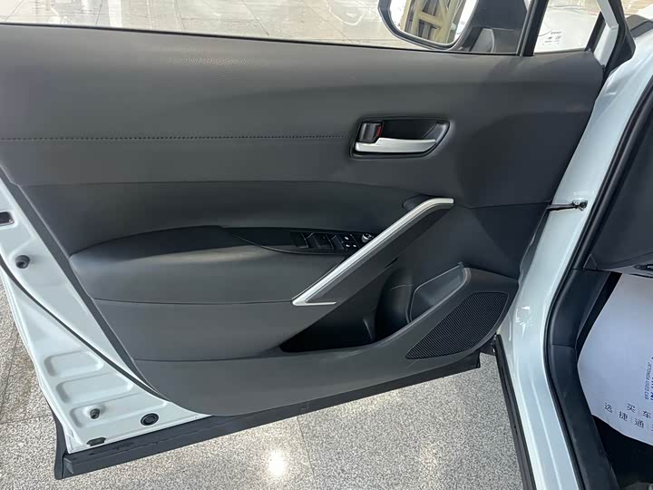 Фото 18 - Toyota Frontlander