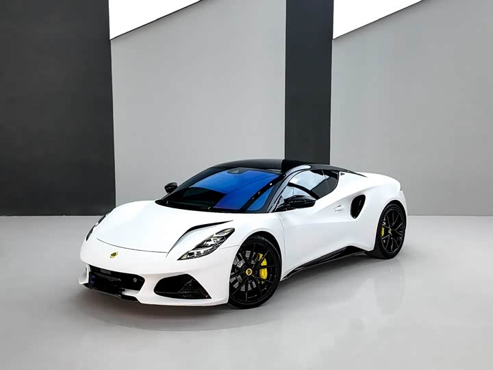 Фото 1 - Lotus Emira