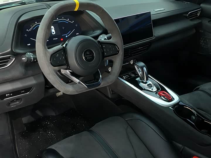 Фото 9 - Lotus Emira