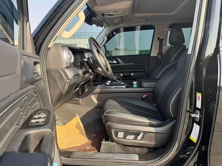 Фото 4 - Tank 300 Hybrid