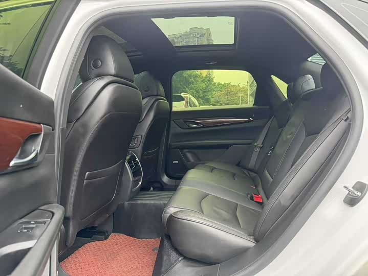 Фото 8 - Cadillac CT6