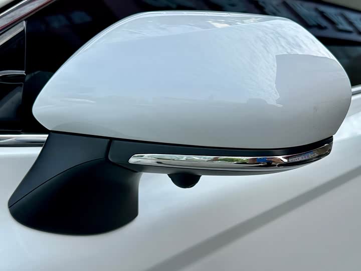 Фото 18 - Toyota Camry