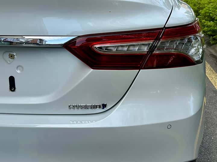 Фото 19 - Toyota Camry