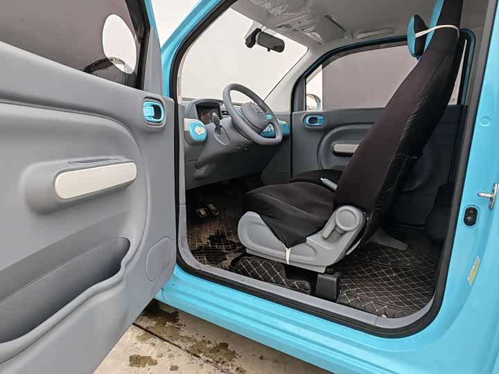 Фото 7 - Bestune Pony