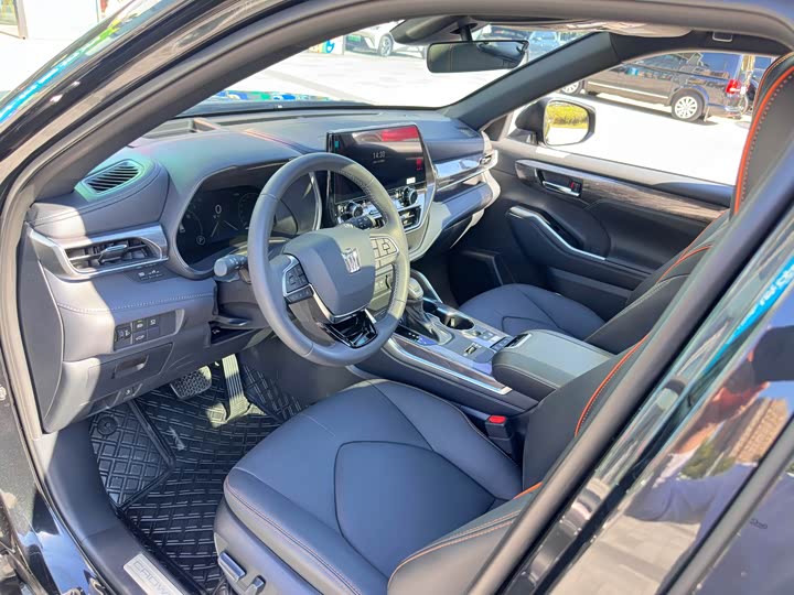 Фото 12 - Toyota Crown Kluger