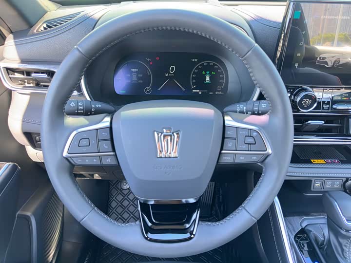 Фото 15 - Toyota Crown Kluger