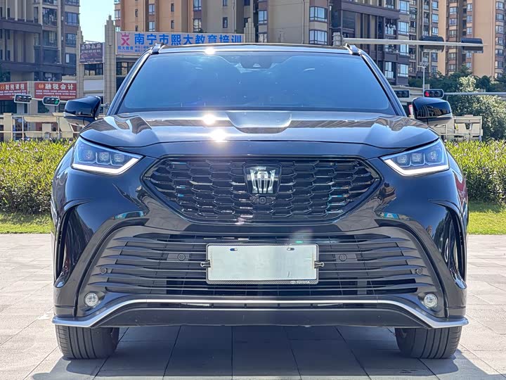 Фото 2 - Toyota Crown Kluger