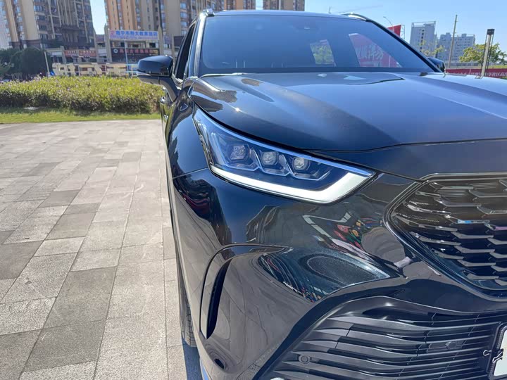 Фото 24 - Toyota Crown Kluger