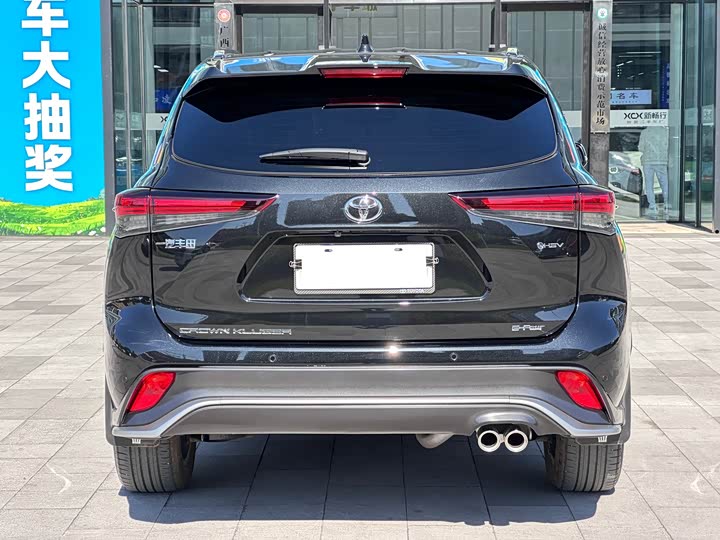 Фото 8 - Toyota Crown Kluger