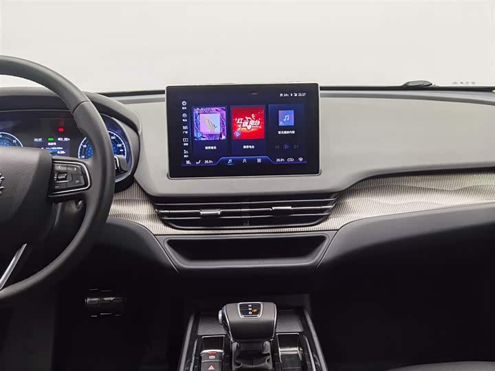 Фото 12 - Hongqi E-QM5