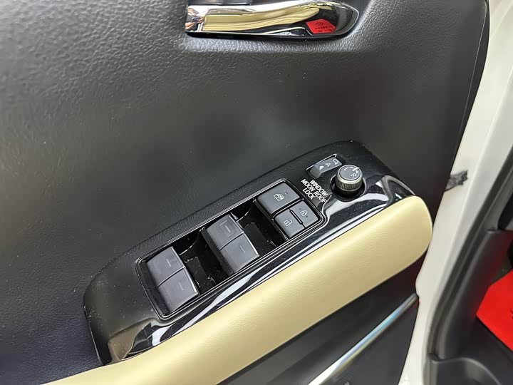 Фото 10 - Toyota Alphard