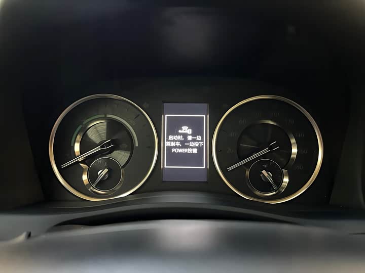 Фото 19 - Toyota Alphard