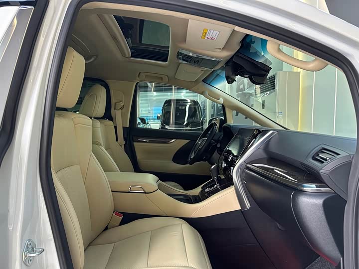 Фото 27 - Toyota Alphard