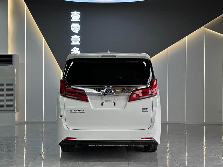 Фото 5 - Toyota Alphard