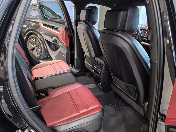 Фото 10 - Porsche Cayenne Hybrid