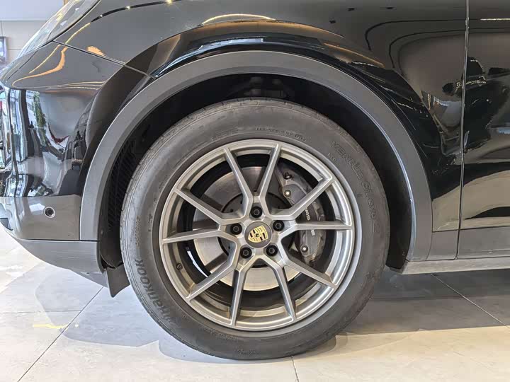 Фото 15 - Porsche Cayenne Hybrid