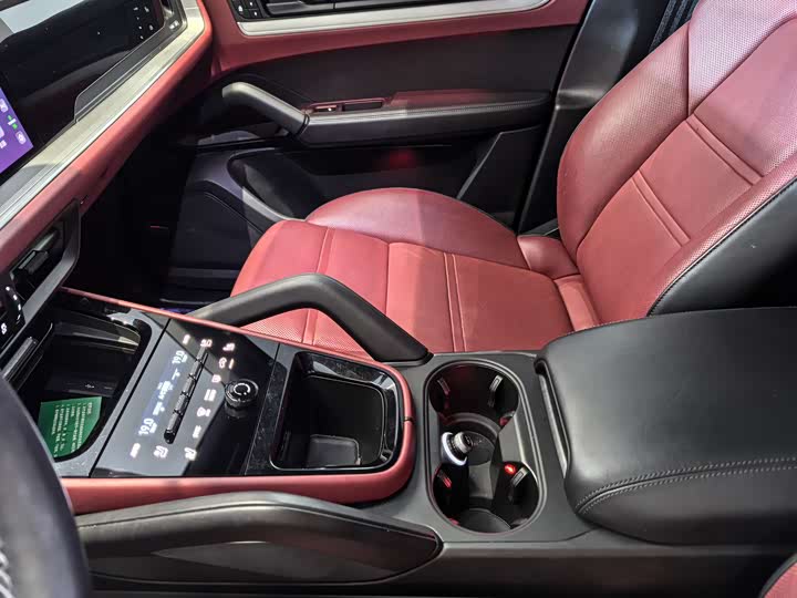 Фото 6 - Porsche Cayenne Hybrid