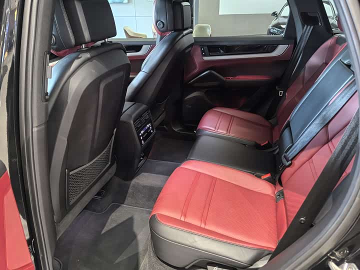 Фото 8 - Porsche Cayenne Hybrid